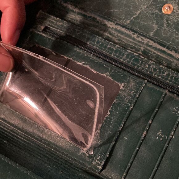 Buxton Wallet - Picture 6 of 6